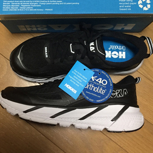 HOKA クリフトン２