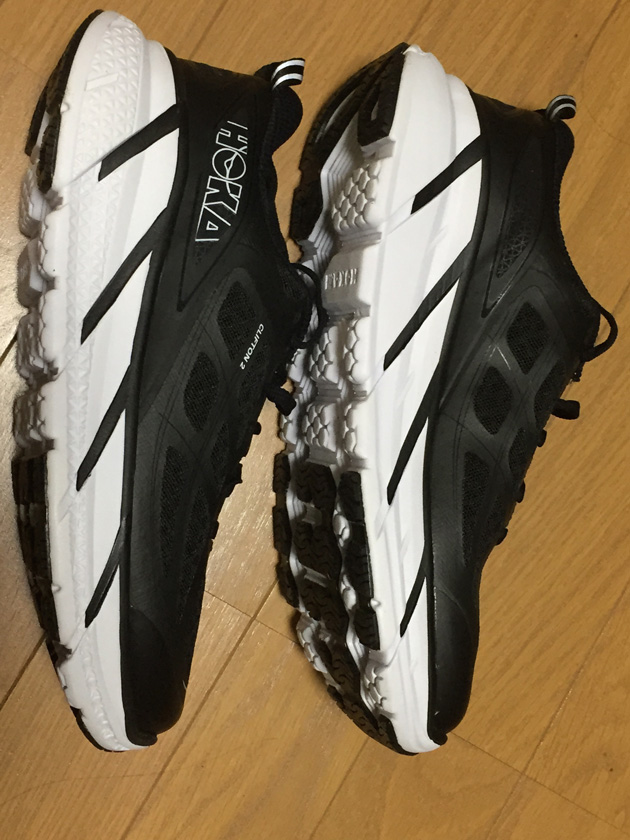HOKA クリフトン２