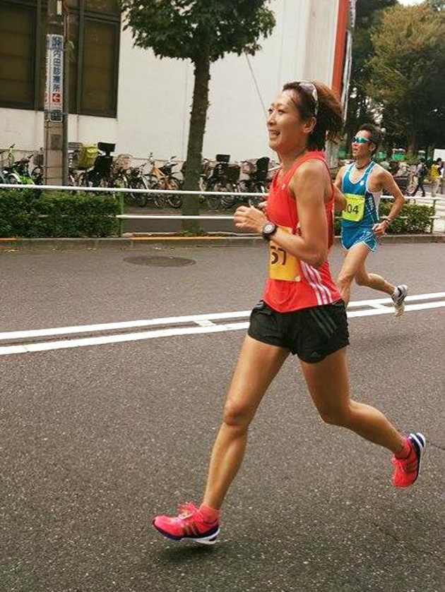 女性ランナー